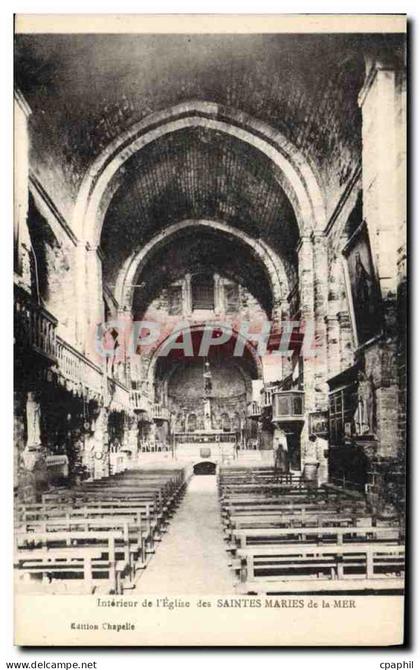 CPA Interieur de l'Eglise des Saintes Maries de la Mer