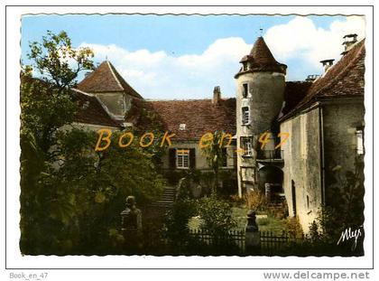 {51100} 46 Lot Salviac , Cour intérieure du Château