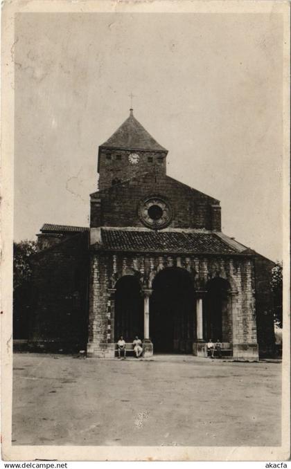 CPA Sauveterre de Bearn L'Eglise FRANCE (1131109)