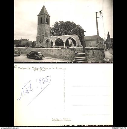61 - Sees - Vestiges de l'eglise Saint Pierre et le Square