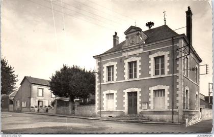 41 SELOMMES -- la mairie -