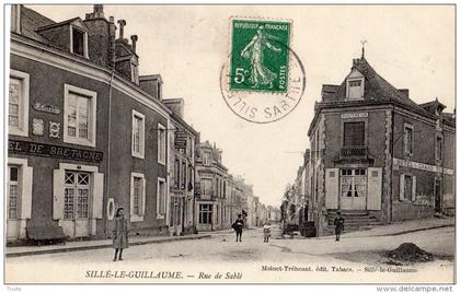 SILLE-LE-GUILLAUME RUE DU SABLE HOTEL DE BRETAGNE ANIMEE 1907