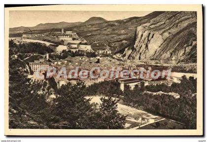 CPA Les Alpes Pittoresque Sisteron Vue generale