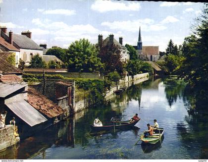 CPSM Souppes sur Loing (S et M) Du pont de Souppes Vue sur le Loing et l'Eglise paroissiale (XIIIe s
