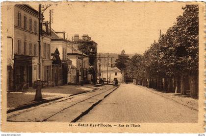 CPA St Cyr l'Ecole Rue de l'Ecole (1443733)