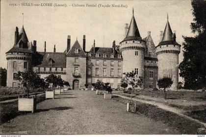 Sully sur Loire CPA Chateau feodal