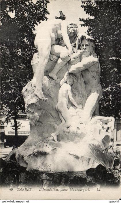 CPA Tarbes L'Inondation Place Maubourguet