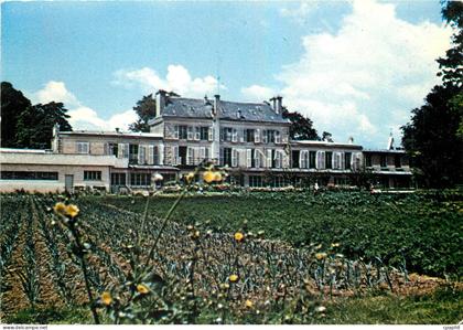 CPM Monastere de l'Annociade Thiais le monastere vu du parc