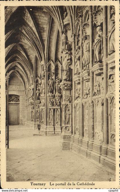 CPA Tournay Le portail de la cathedrale