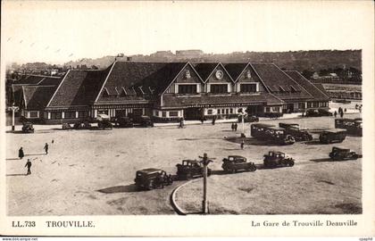 CPA Trouville La gare de Trouville Deauville