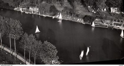 CPSM Vaires dur Marne (S et M) Vue aerienne sur la Marne et le Terrain de Camping du T C F