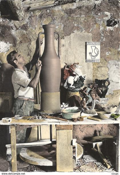 CPSM Vallauris Un potier à son Tour