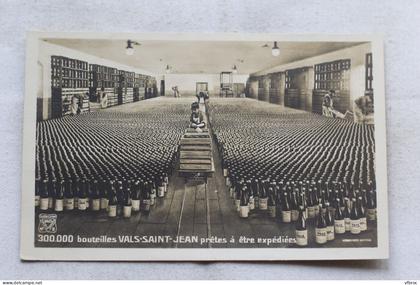 Vals, 30 000 bouteilles Vals saint Jean prêtes à être expédiées, Ardèche 07