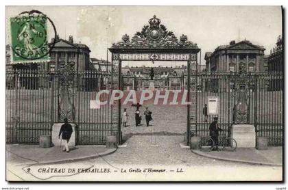 CPA Chateau De Versailles La Grille D'Honneur