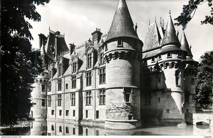 CPM Vigny S et O Le Chateau Facade Est