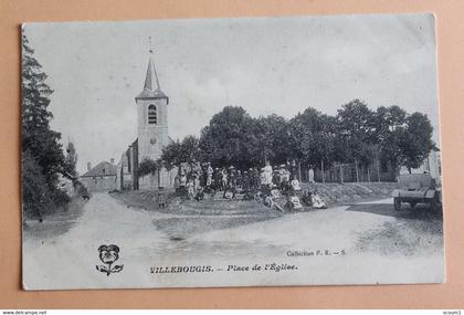 villebougis - place de l'église