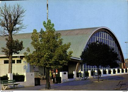 CPSM Villeparisis Le gymnase