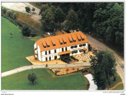 carte postale 57. Volmunster  Auberge du Moulin d'Eschviller  vue d'avion très beau plan