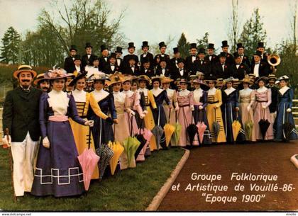 MO-26-660 : VOUILLE. GROUPE FOKLORIQUE