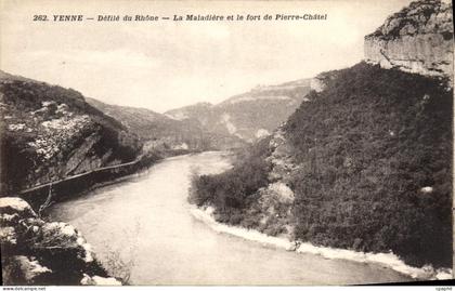 CPA Yenne Defile du Rhone la Maladiere et le fort de Pierre Chatel