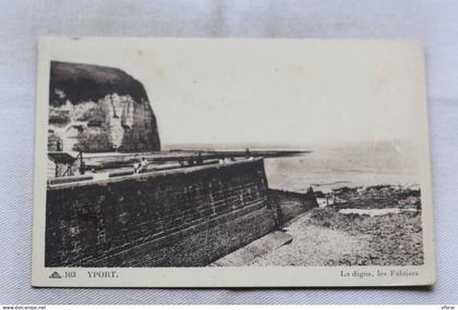 Yport, la digue, les falaises, Seine Maritime 76