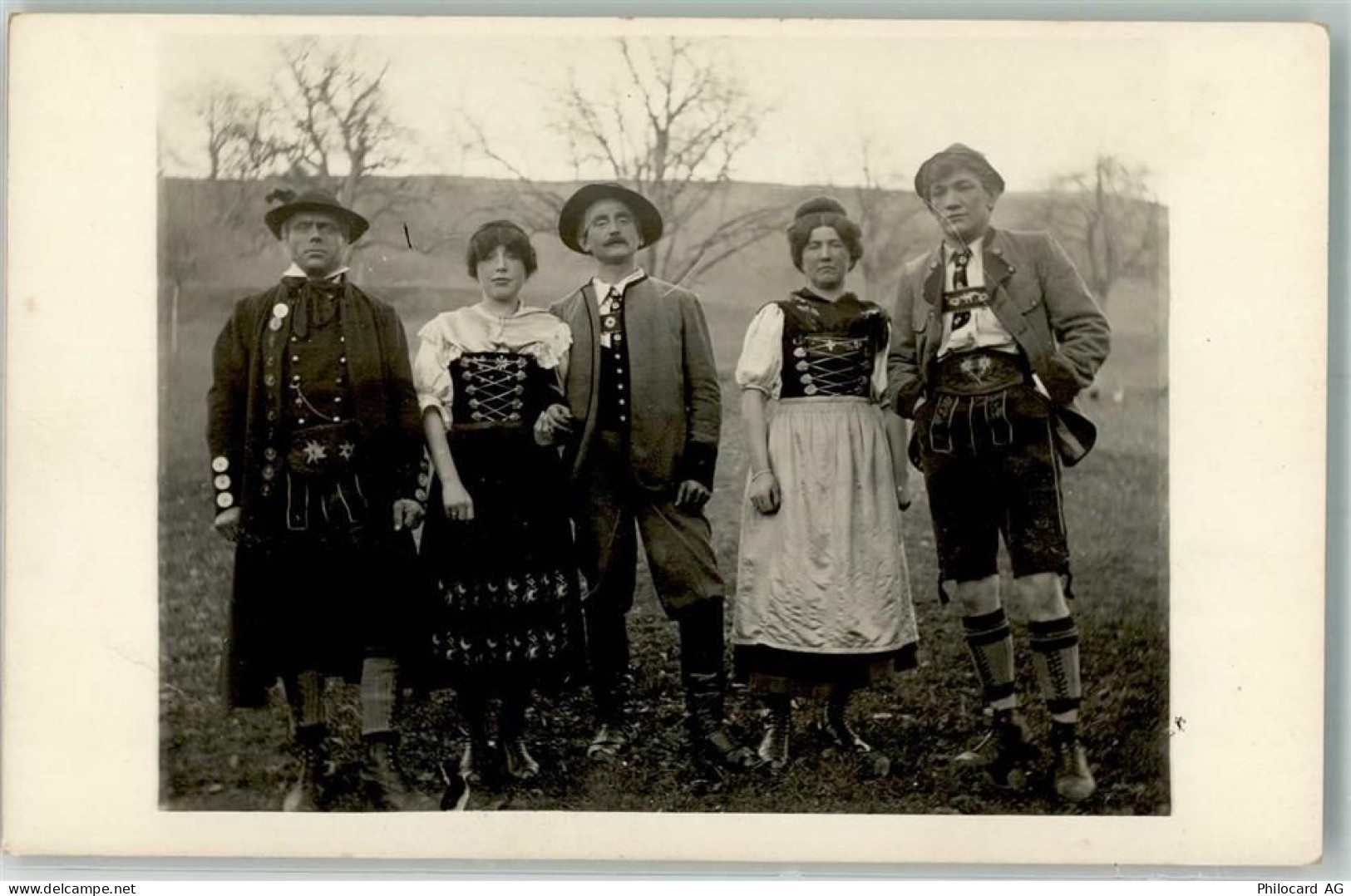 Frauen Tracht Schweiz Privatfoto AK - 39878994