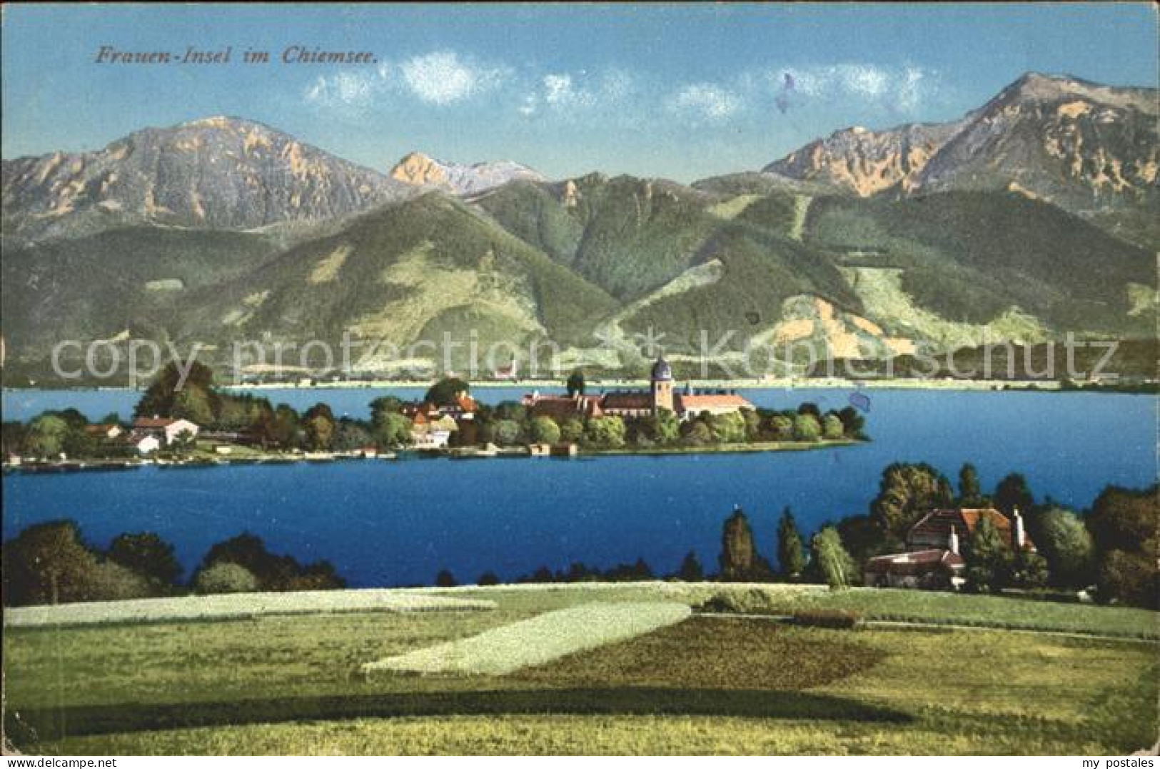 Fraueninsel Chiemsee mit Kloster Frauenwoerth Chiemgauer Alpen