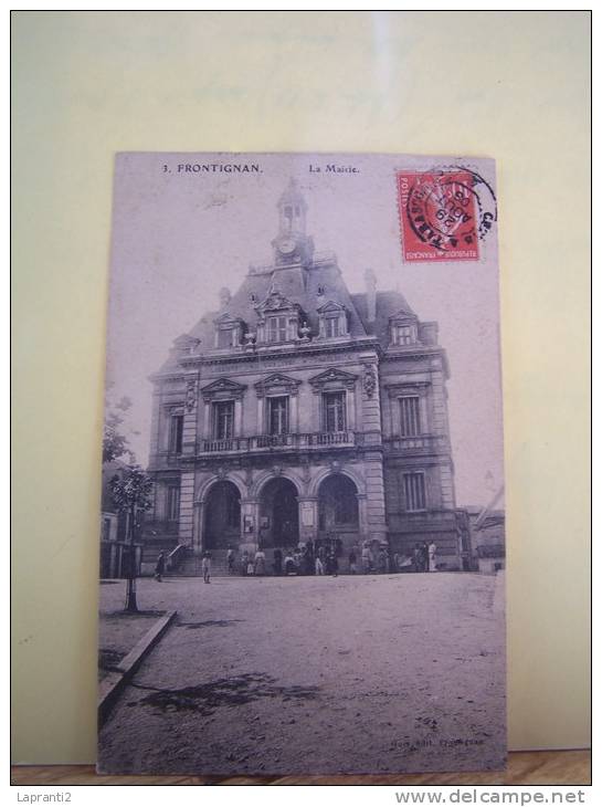 FRONTIGNAN (HERAULT) LA MAIRIE.