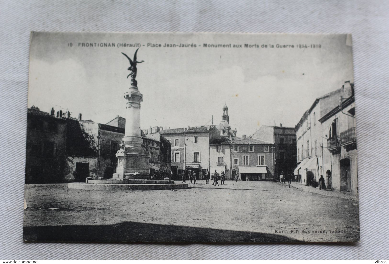Frontignan, place Jean Jaurès, monument aux morts de la guerre 1914 - 1918, Hérault 34