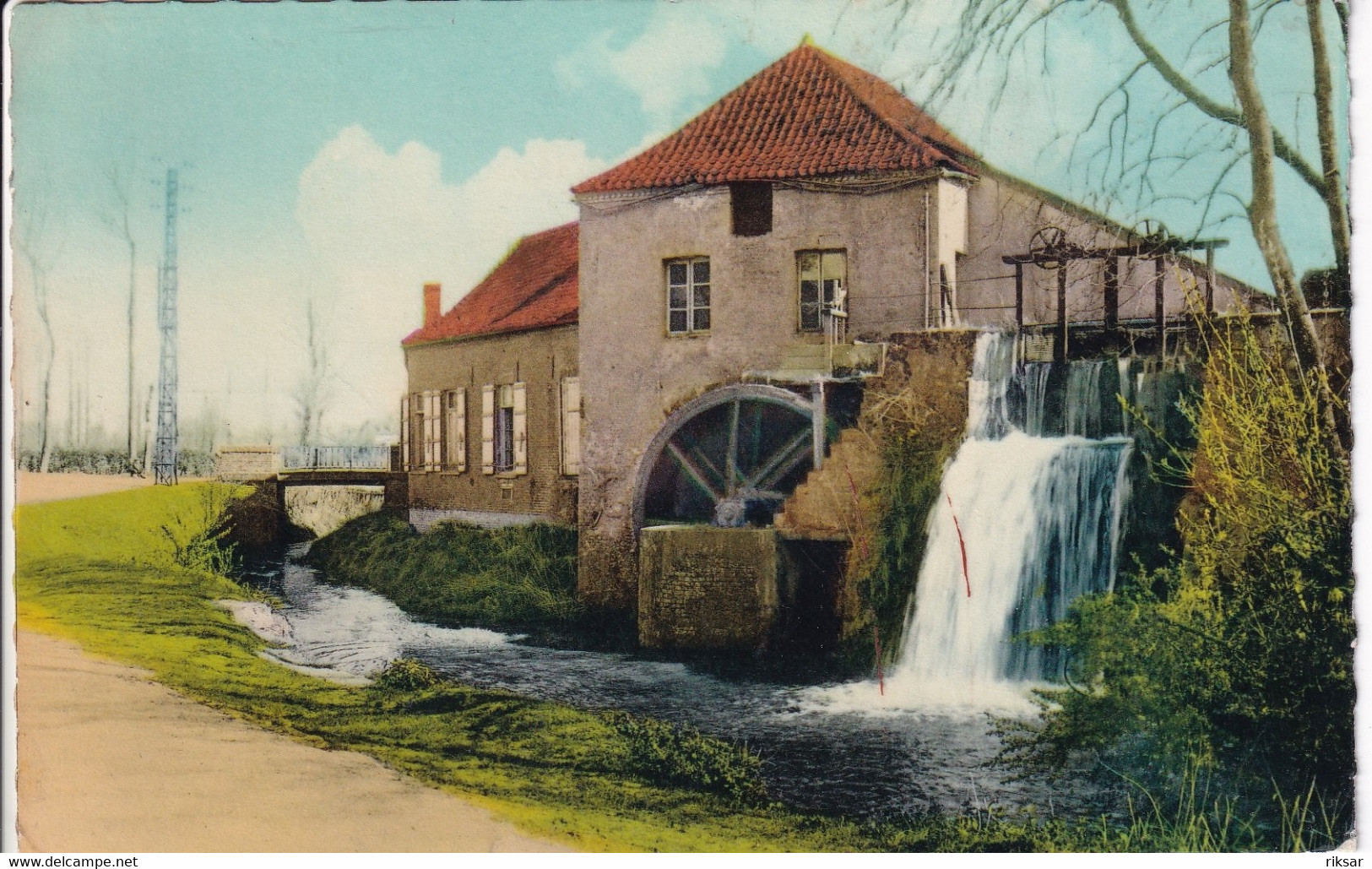 FRUGES(MOULIN)