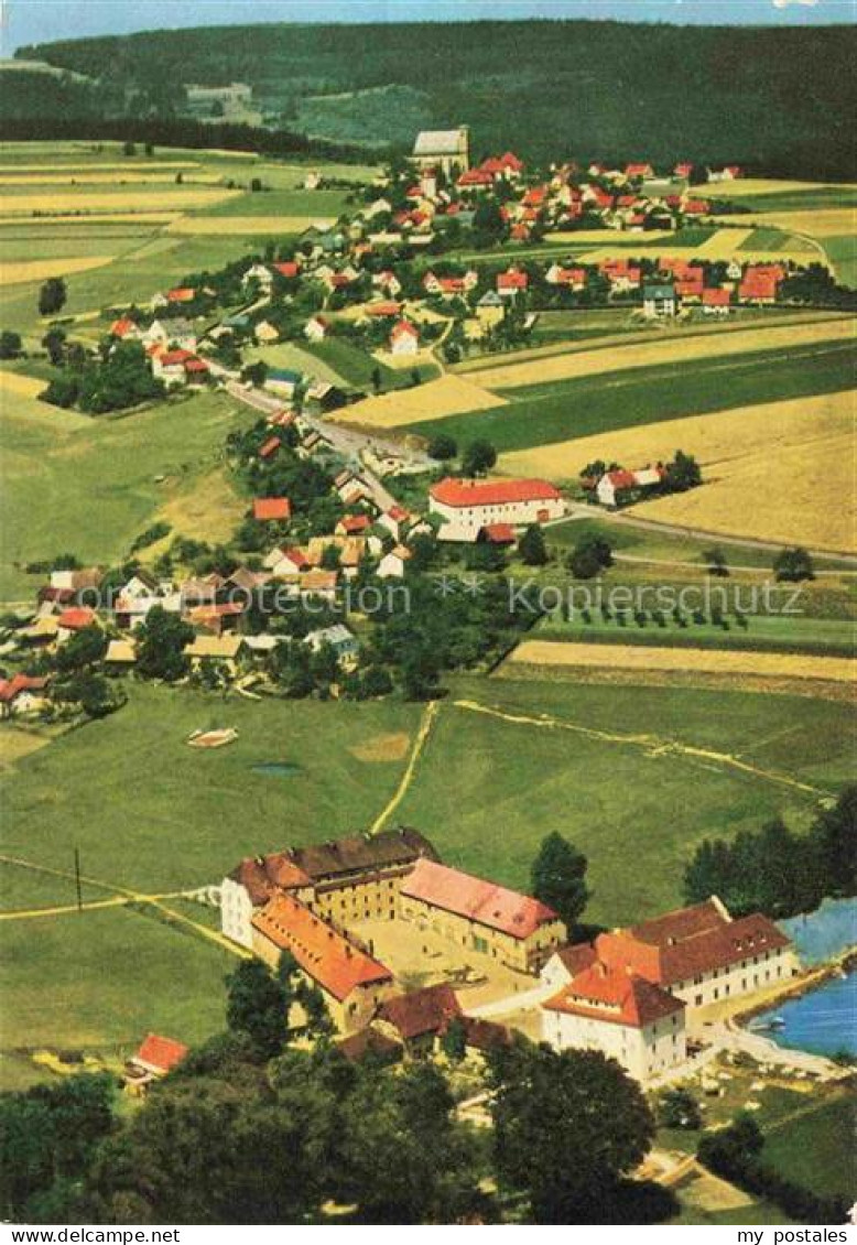Fuchsmuehl Steinwald Oberpfalz Tirschenreuth Bayern Fliegeraufnahme mit Schloss