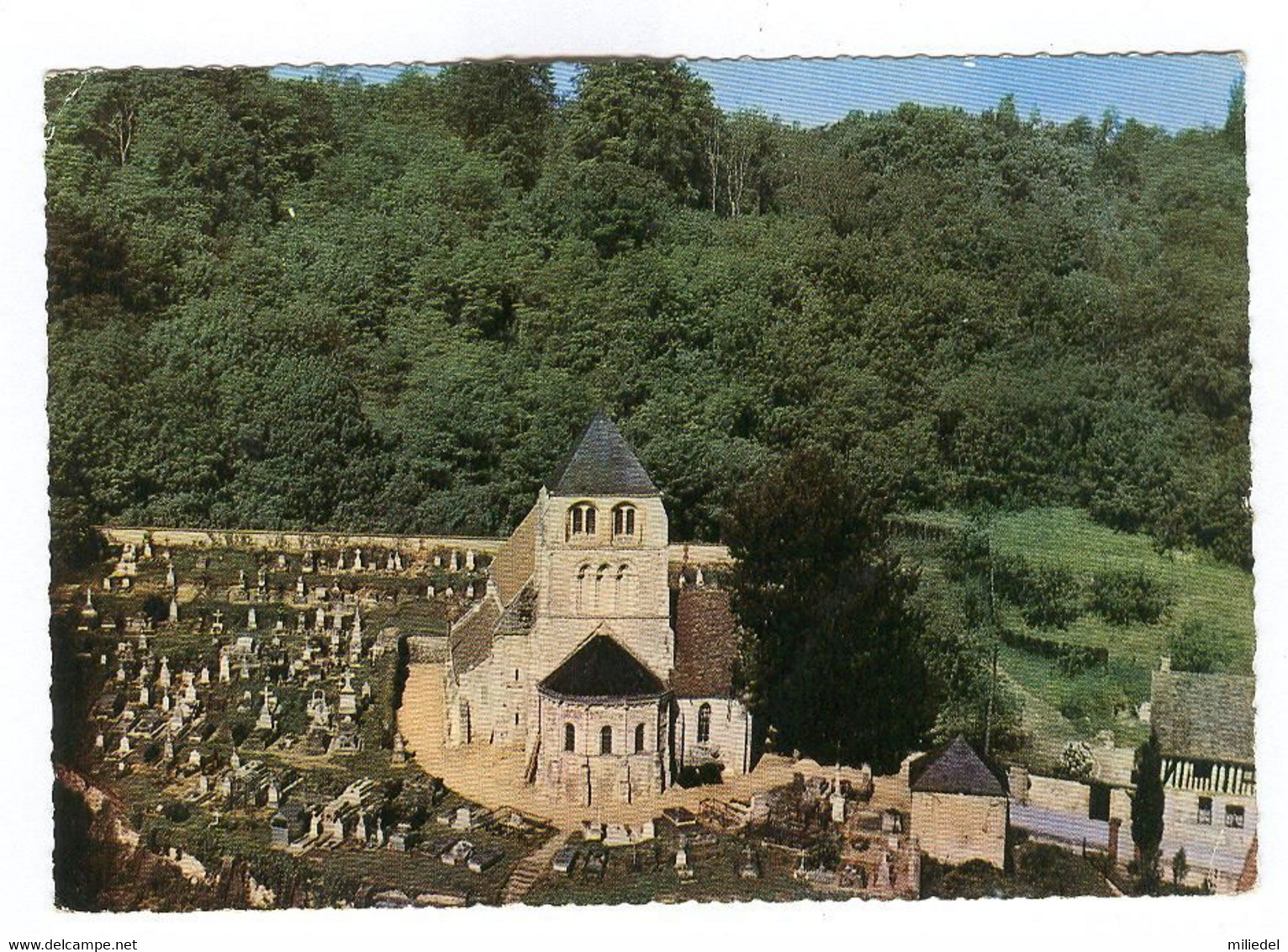 G646 - AUBEVOYE - l'Eglise