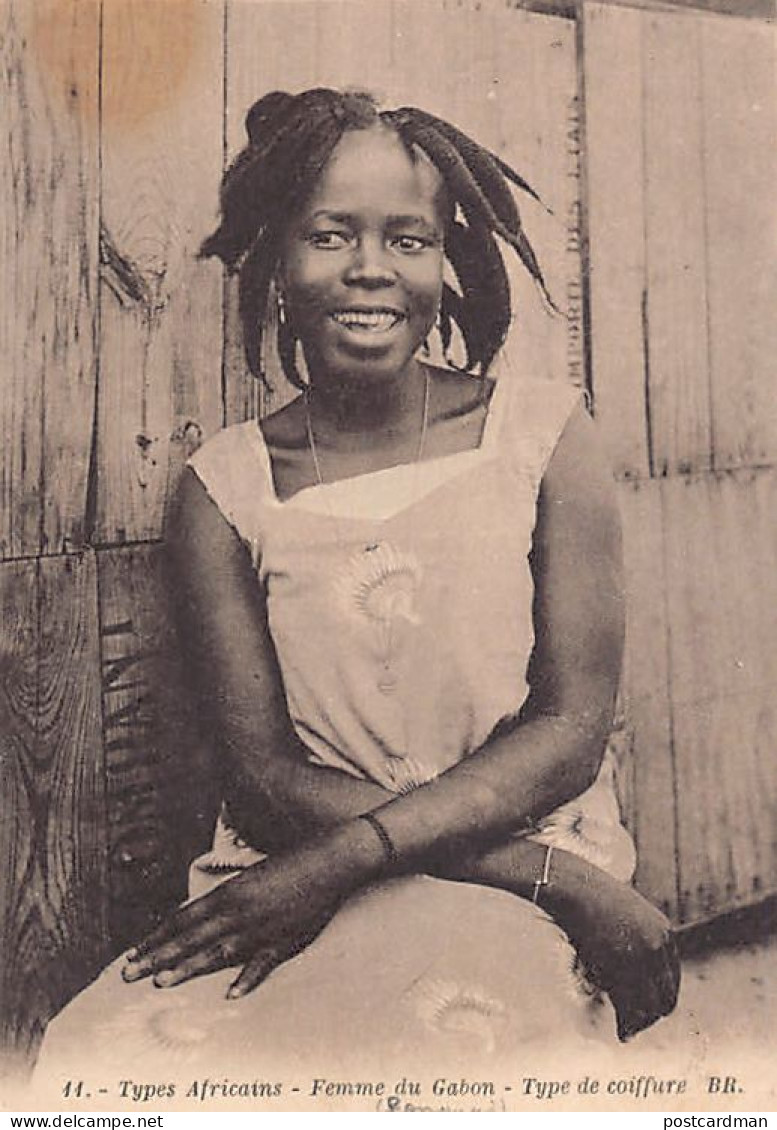 Gabon - Femme du Gabon - Type de coiffure - LE HAUT DE LA CARTE POSTALE EST COUPÉ - Ed. Photo Océan 44