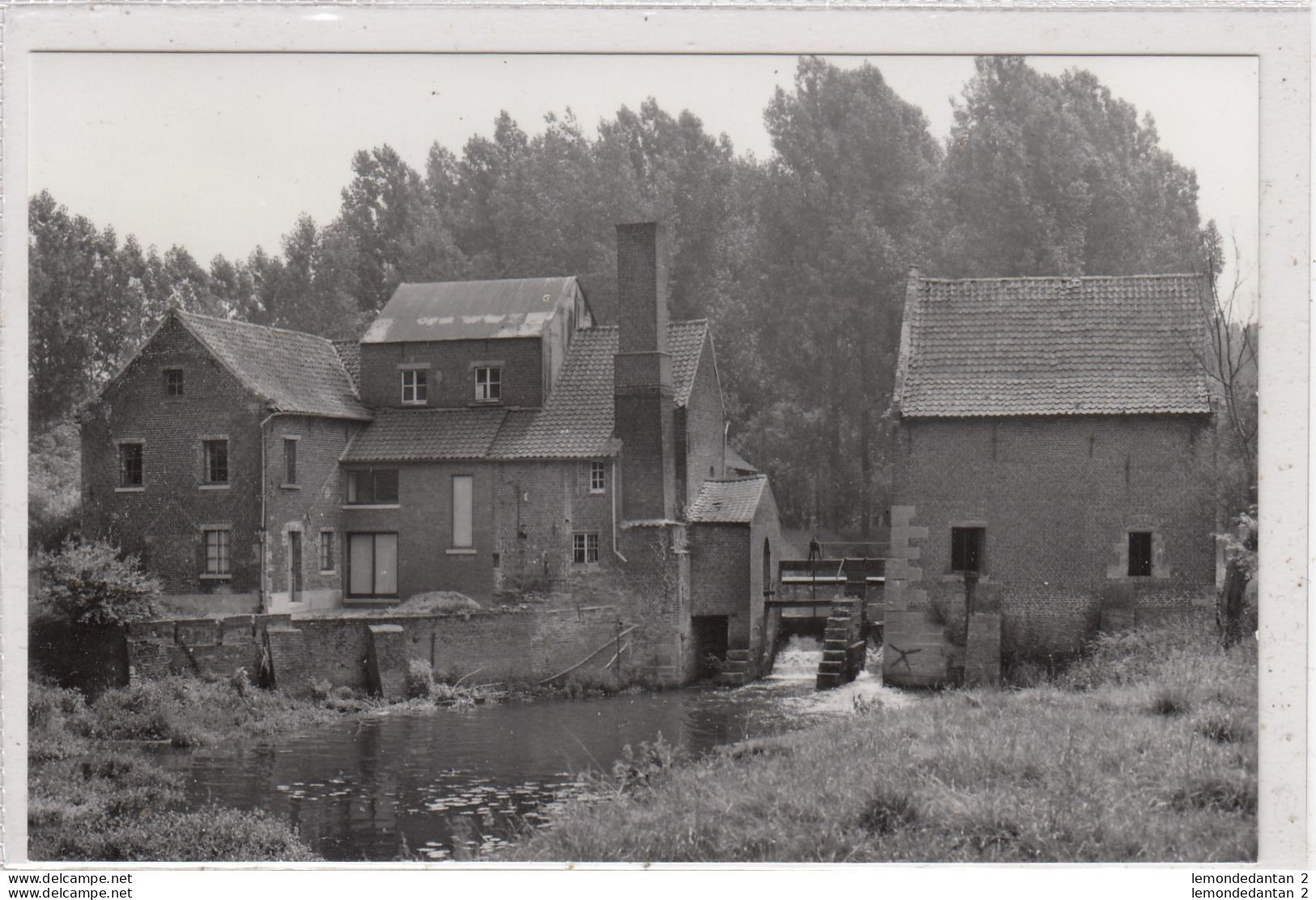 Galmaarden. Dubbele watermolen op de Marke. Watermolens van Brabant. *