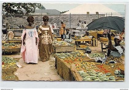 Gambia - BATHURST - Out-door market - Publ. Gambia Information Service 2