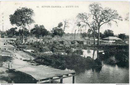 Gambia River Kuntaur Kunt-Ur