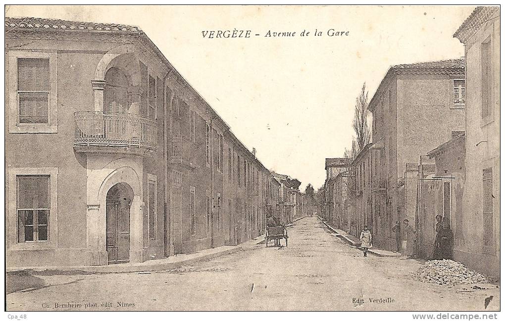 Gard- Vergèze -Avenue de la Gare.