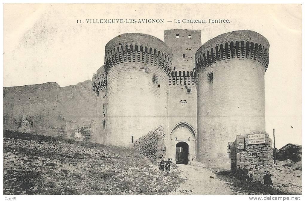 Gard- Villeneuve-lès-Avignon -Le Château, l'entrée.