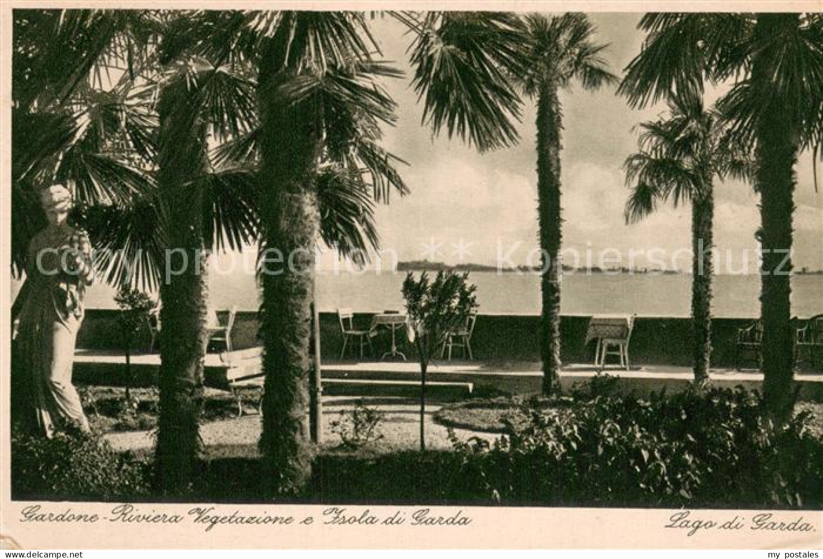 Gardone Riviera di Garda IT Riviera Vegetazione e Isola di Garda