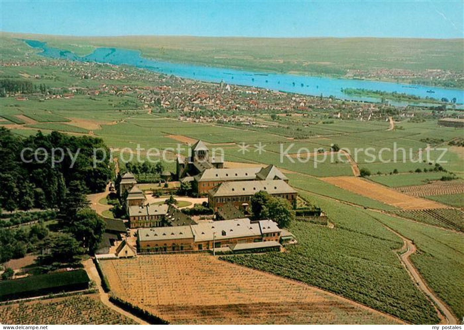 Geisenheim Rheingau Hessen Schloss Johannisberg im Rheingau Fliegeraufnahme