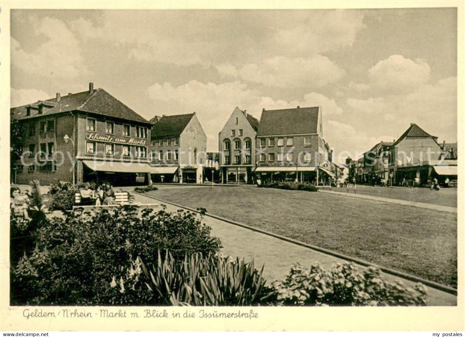 Geldern Markt mit Blick in die Issumerstrasse