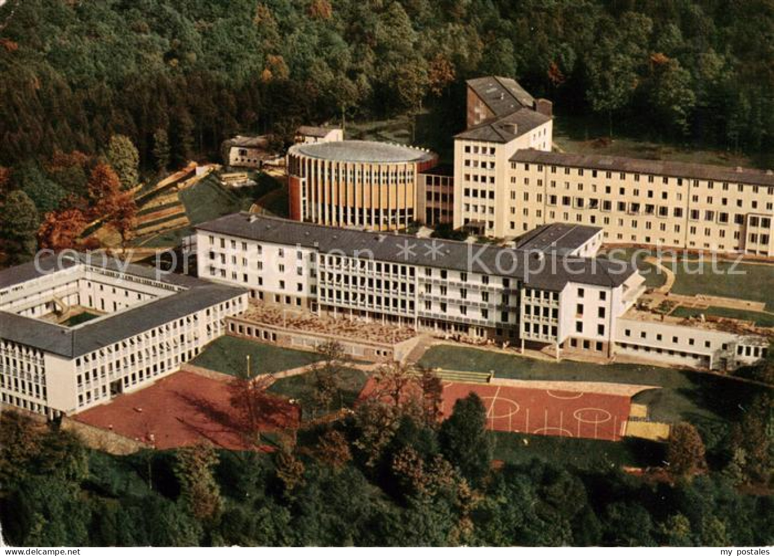 Gemuenden  Main Provinzhaus der Kreuzschwestern mit Schuelerinnenheim und Schule