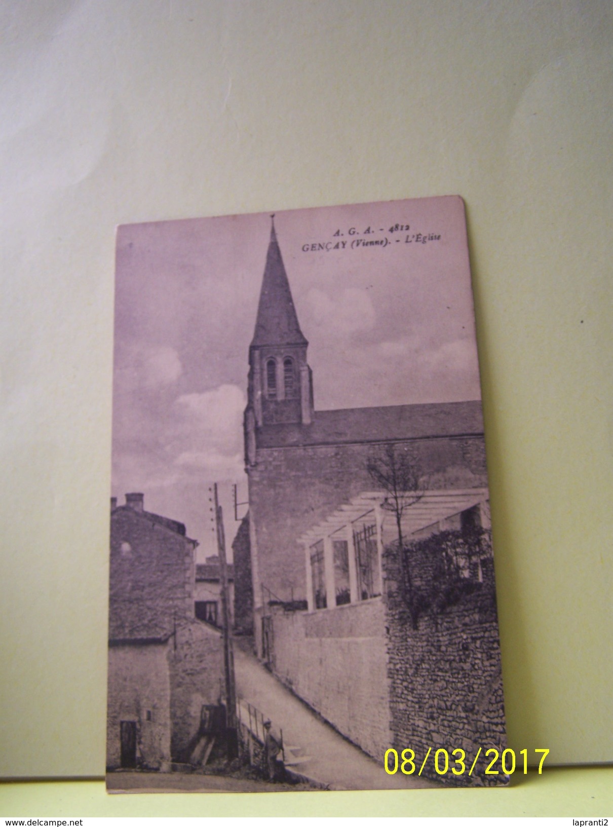 GENCAY (VIENNE) L'EGLISE.