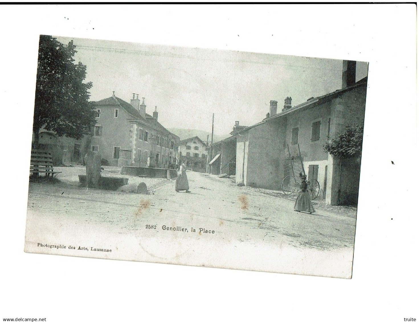GENOLIER LA PLACE