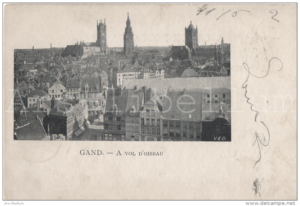 GENT / GHENT / GAND / De drie torens: de Sint-Niklaaskerk, het belfort en de Sint-Baafskathedraal