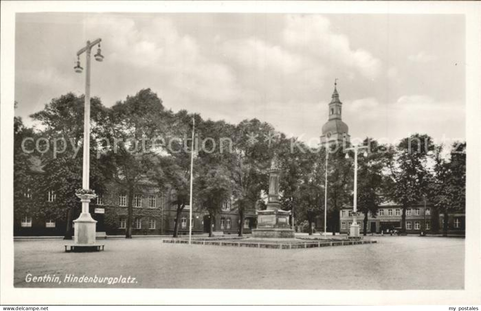Genthin Hindenburgpatz Denkmal