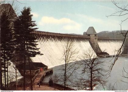 B87557 sperrmauer der mohnetalsperre germany