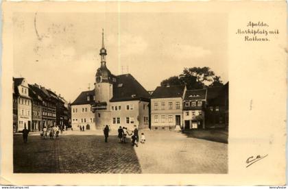 Apolda, Marktplatz mit Rathaus