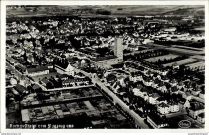 CPA Kornwestheim in Württemberg, Luftaufnahme von Stadtansicht, Häuser, Felder