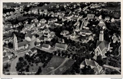 CPA Vöhringen in Württemberg, Luftaufnahme von Häuser, Straßen, Kirche